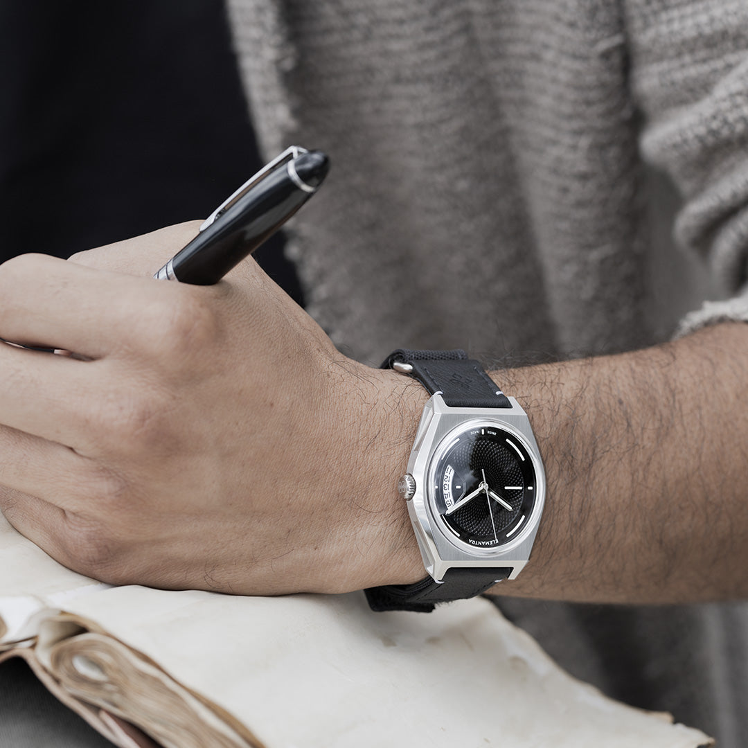 NOVA H-01, Noir Galactique